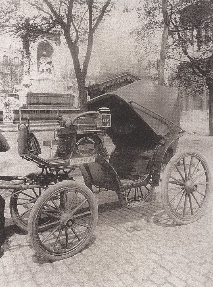 fiacre-a-pneus-pleins-1910-atget-31-max.jpg