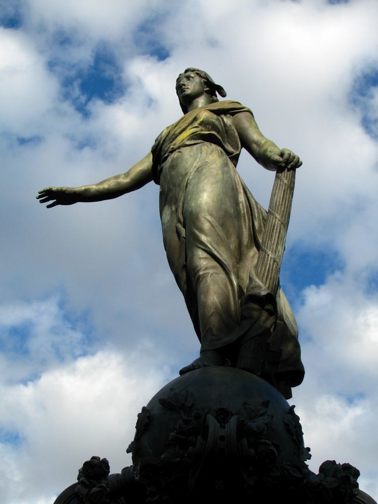 nation-place-de-la-republique-de-dalou-03-max.jpg