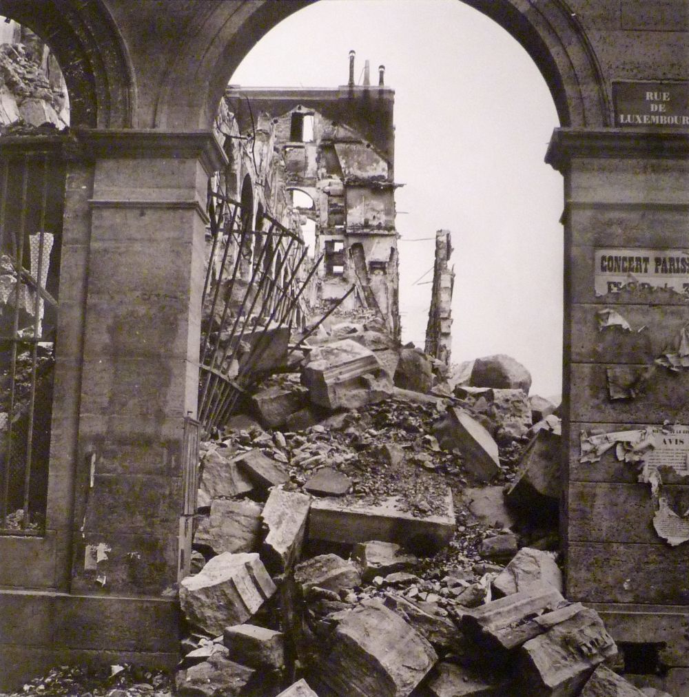 rivoli-rue-de-228-232-ministere-des-finances-en-ruine-1871-35-max.jpg