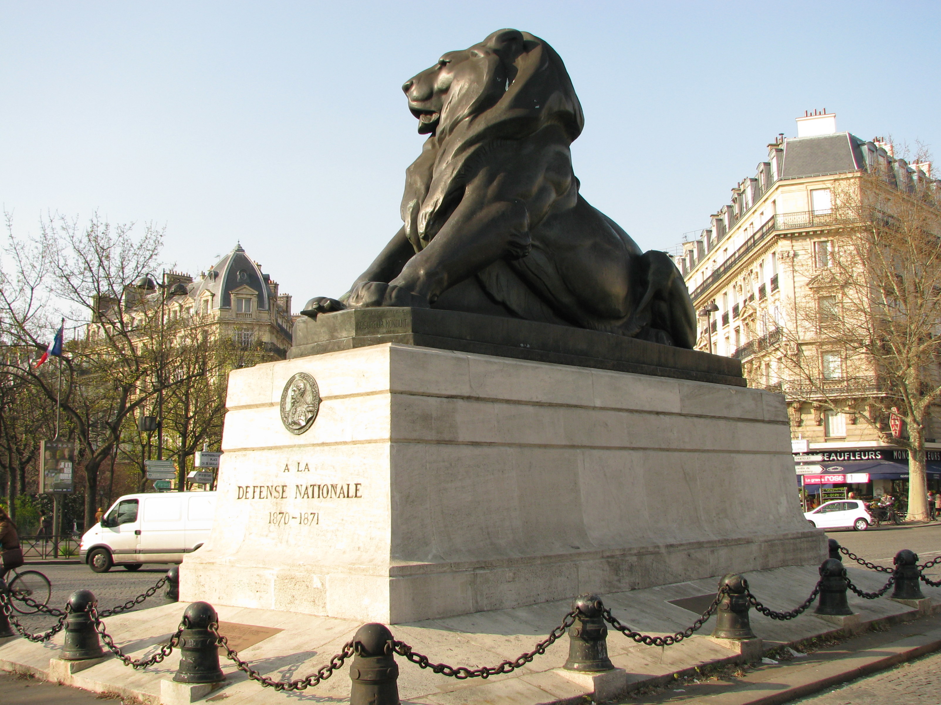 denfert-rochereau-place-lion-de-belfort-21-max.jpg