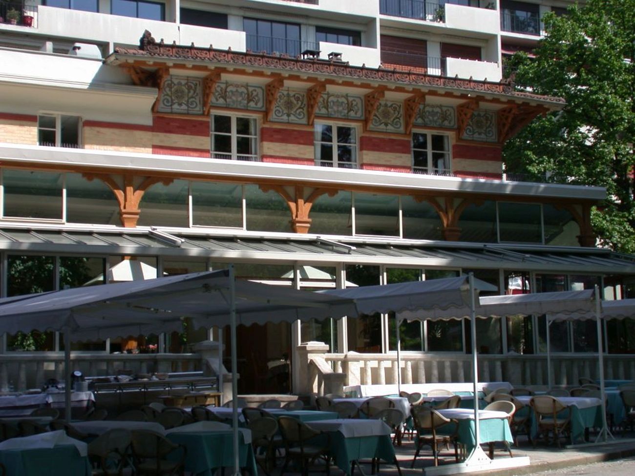 gazan-rue-20-restaurant-le-pavillon-montsouris-01-max.jpg