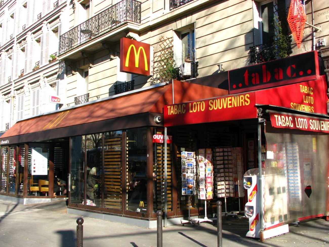 general-leclerc-av-du-5-lenine-cafe-du-lion-01-max.jpg