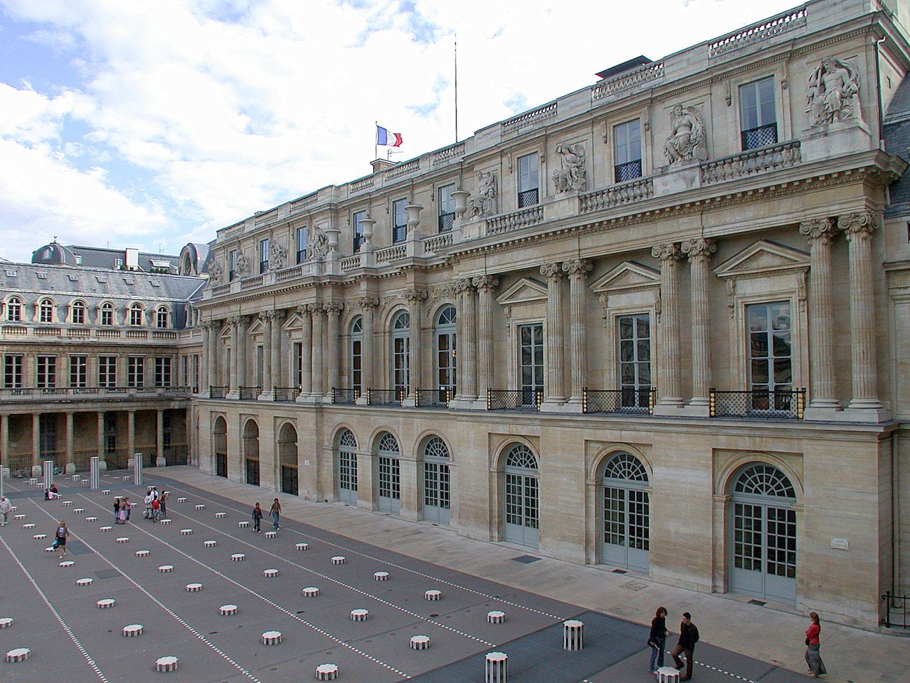 palais-royal-vue-generale-20-max.jpg