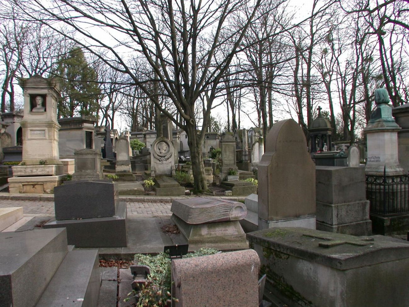 pere-lachaise-derniers-combats-48eme-section-01-max.jpg
