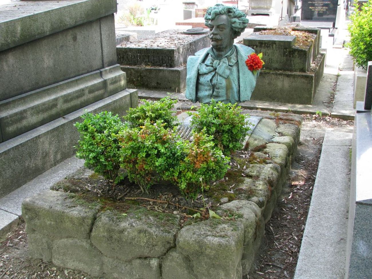 pere-lachaise-gill-andre-95eme-section-05-max.jpg