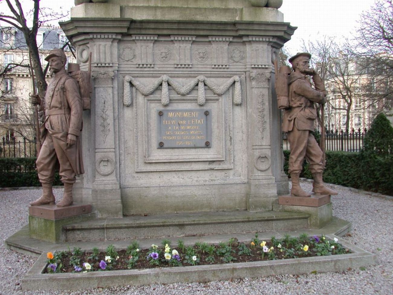 pere-lachaise-morts-de-buzenval-1870-72eme-section-02-max.jpg