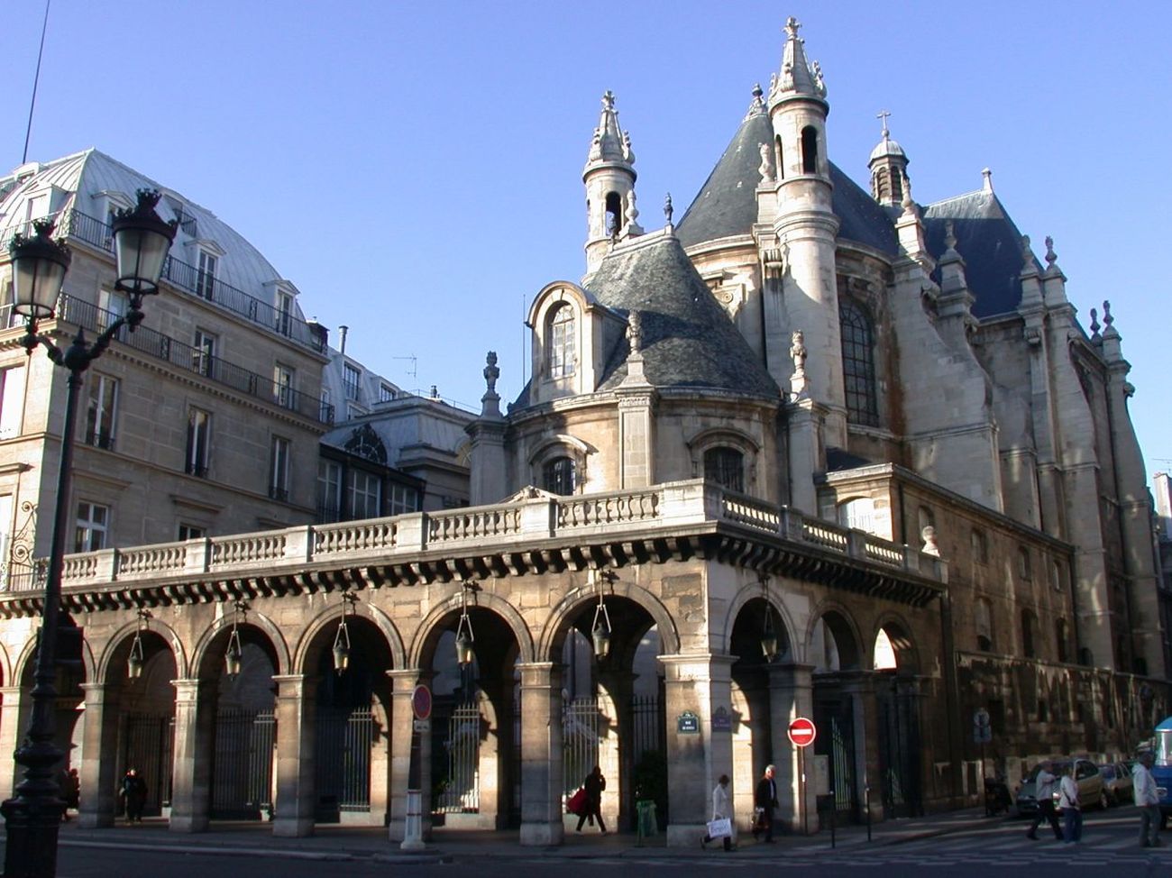 st-honore-rue-145-oratoire-du-louvre-14-max.jpg
