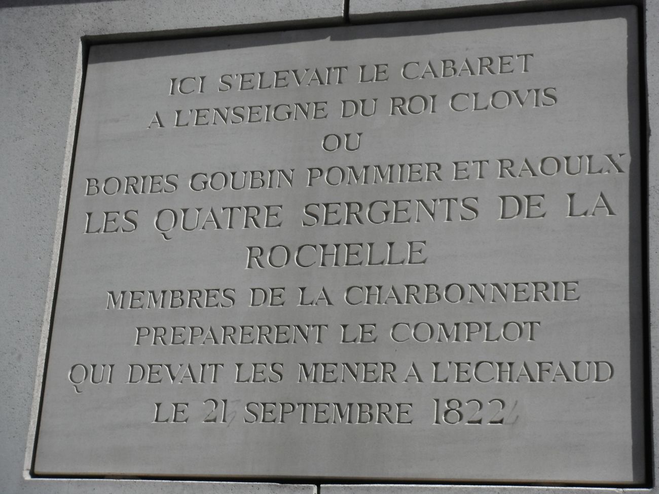 descartes-rue-25-quatre-sergents-de-la-rochelle-10-plaque-max.jpg