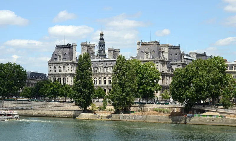 Façade de l'Hôtel de Ville de Paris