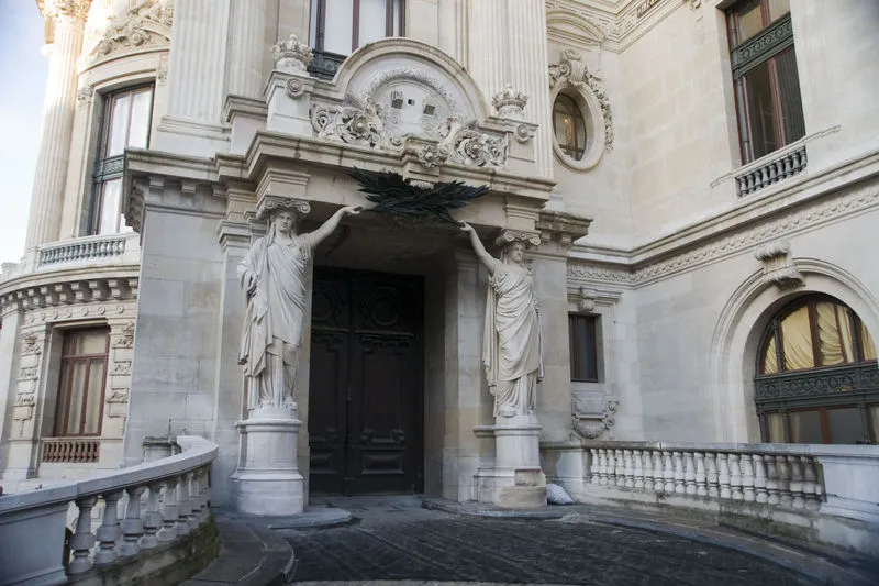 Opéra de Paris - Caryatides en marbre