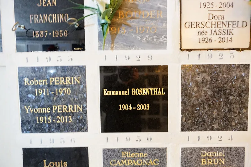 Photographie : case de Manuel Rosenthal au columbarium, cimetière du Père-Lachaise