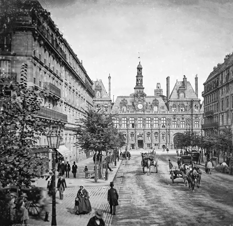L'Hôtel de Ville est occupé dans la nuit par le...
