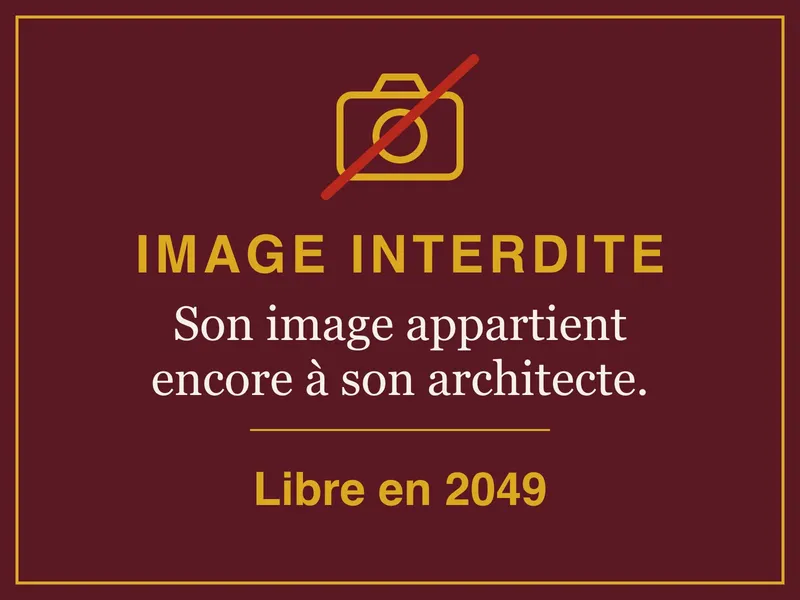 Écriteau : image interdite. Son image appartient encore à son architecte (Mémorial des martyrs de la Déportation : Georges-Henri Pingusson). Image libre le 1er janvier 2049.