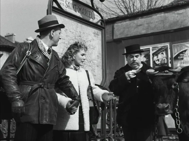Marcel Martin (Bourvil) au Métro Saint-Marcel dans "La Traversée de Paris"