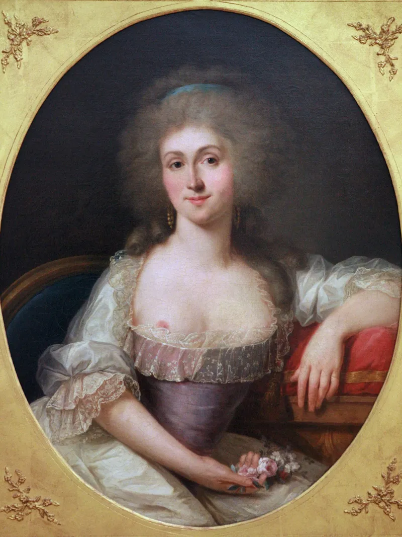 Portrait peint, en médaillon, d’une jeune femme aux cheveux poudrés