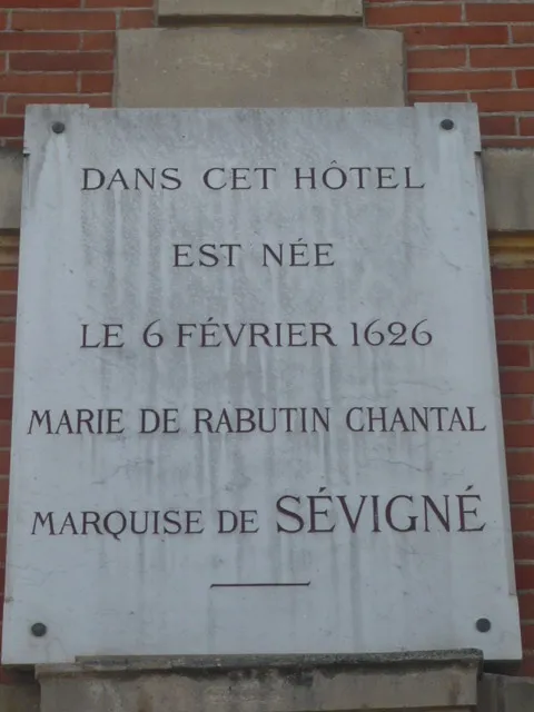 Plaque Place des Vosges Naissance de Madame de Sévigné