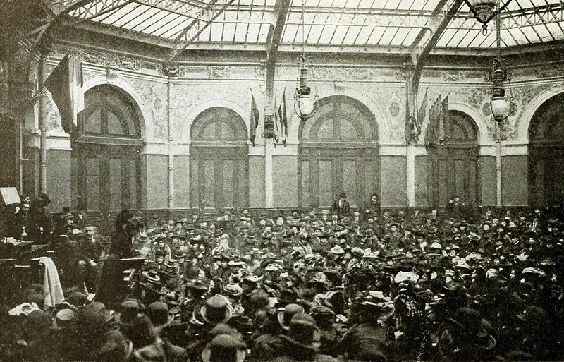 Charles Dupuy fait fermer la Bourse du Travail de Paris pour 3 ans