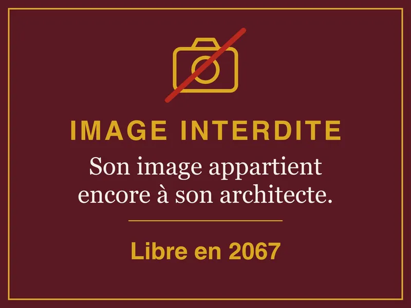 Écriteau : image interdite. Son image appartient encore à son architecte (Synagogue Don Isaac Abravanel : Alexandre Persitz et Arthur-Georges Héaume). Image libre le 1er janvier 2067.