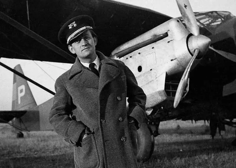 Meeting de solidarité avec l'Espagne républicaine ; Malraux prend la parole et part pour Madrid