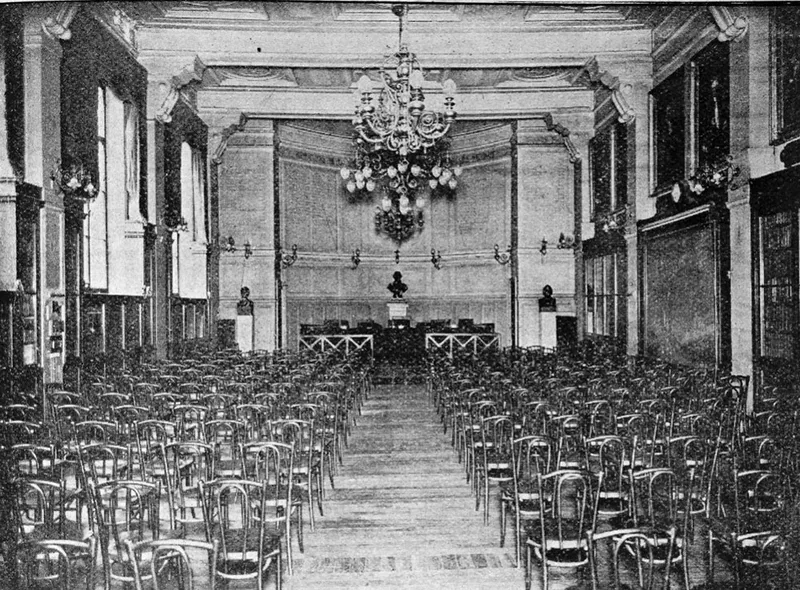 Première projection publique mais non payante du cinématographe