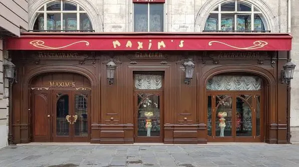 Chez Maxim's, Laval et l'ambassadeur nazi Abetz posent les bases de la Collaboration