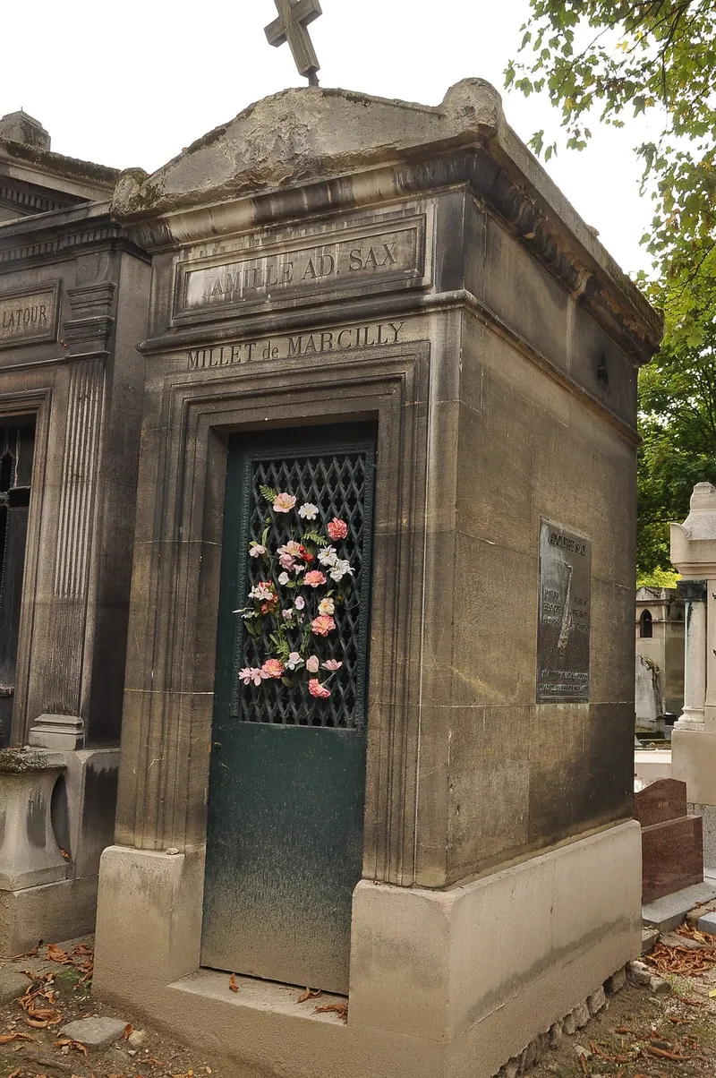 Photographie : la chapelle de la famille Sax, au cimetière de Montmartre