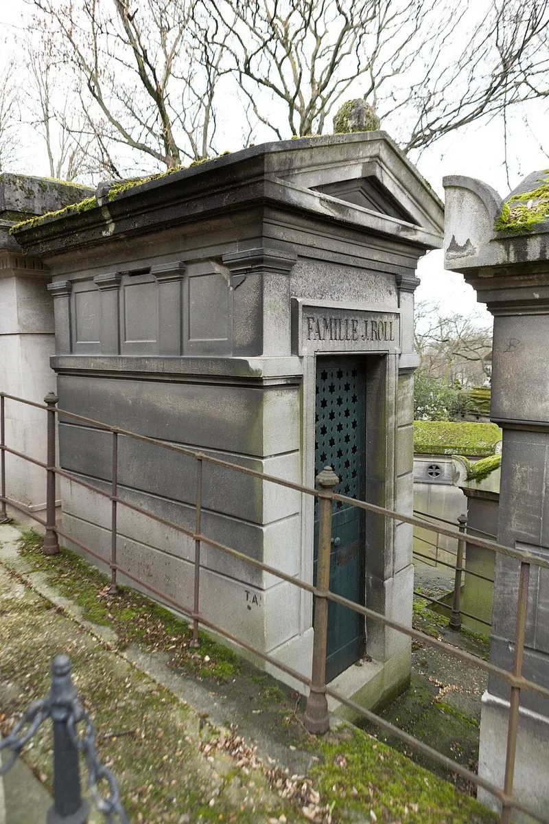 Photographie : la tombe d'Alfred Roll au cimetière du Père-Lachaise