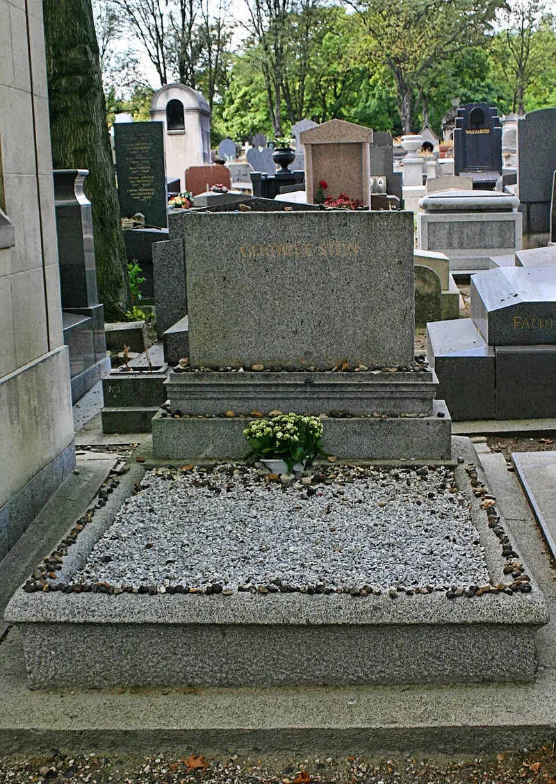 Photographie : la tombe d'Alice Toklas au cimetière du Père-Lachaise