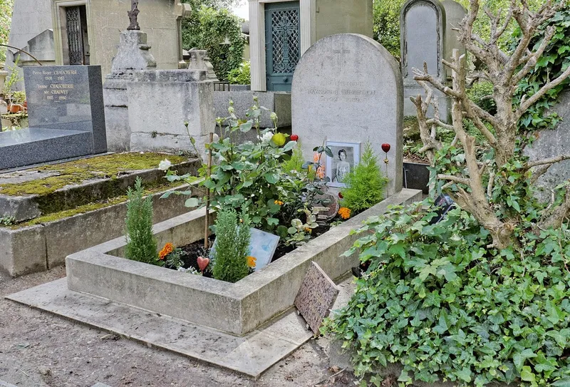 Photographie : la tombe d'Annie Girardot au cimetière du Père-Lachaise