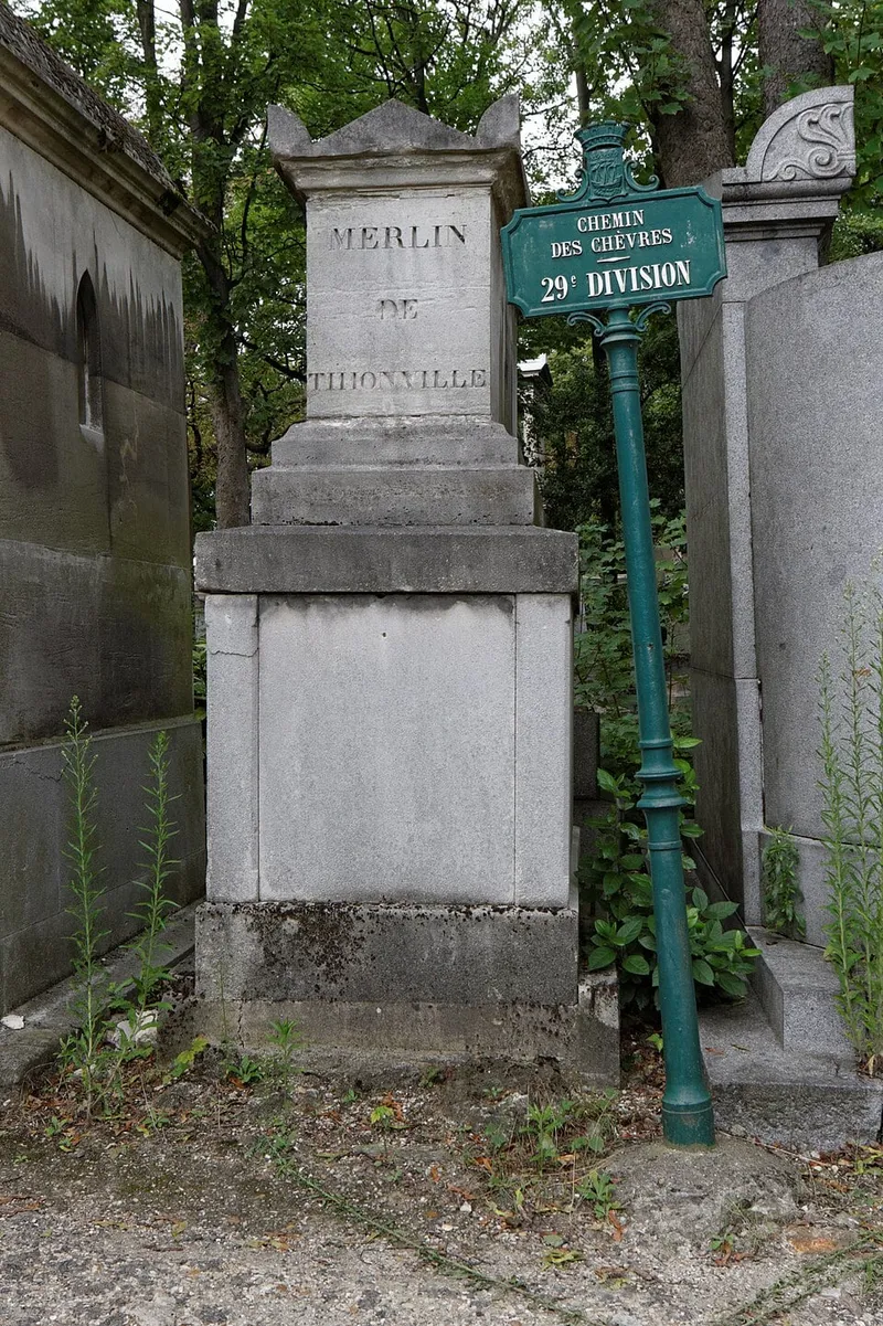 Photographie : la stèle de Merlin de Thionville, au Père-Lachaise