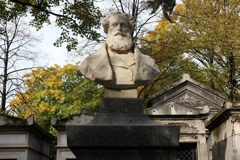 Photographie : la tombe d'Arsène Houssaye au cimetière du Père-Lachaise