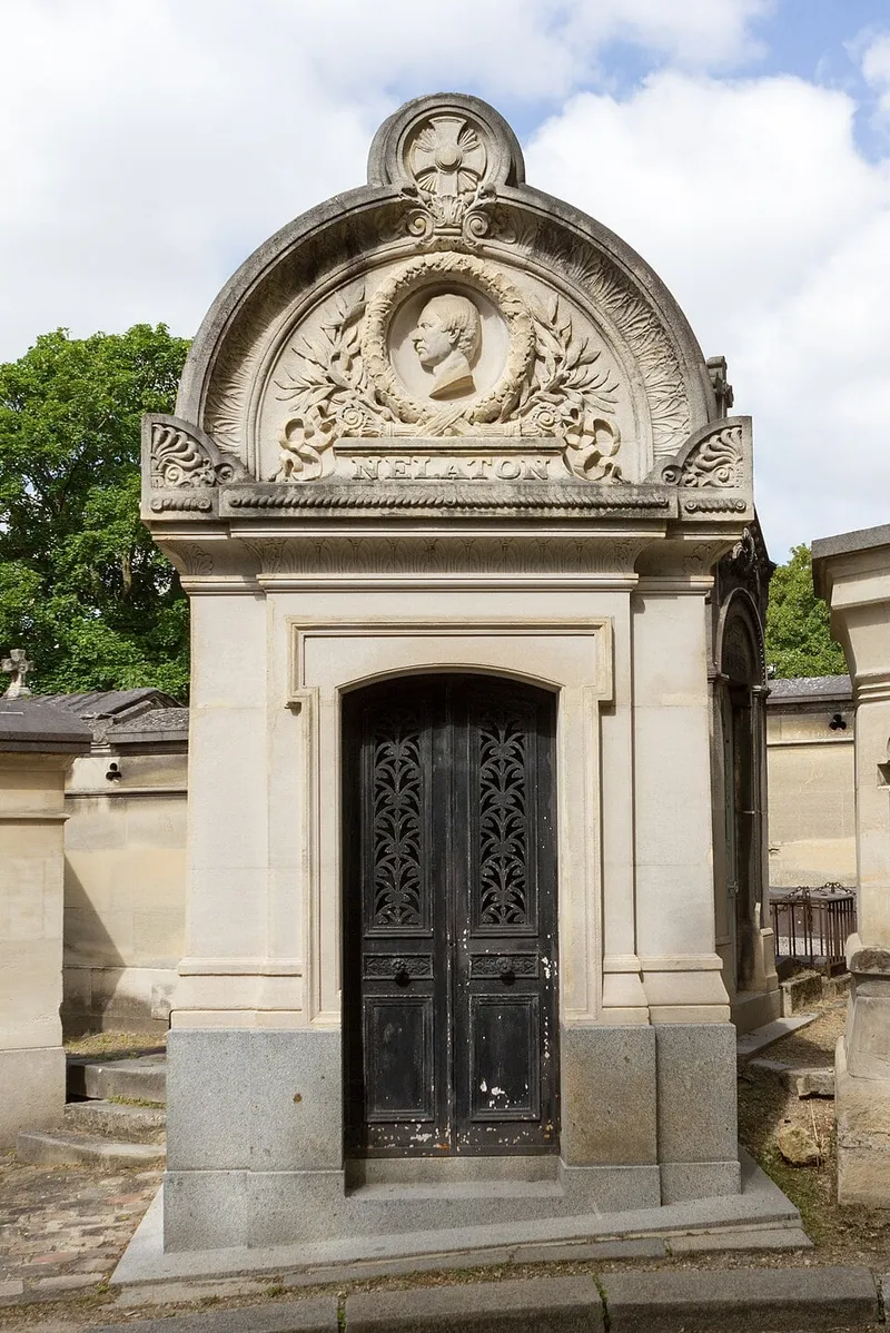 Photographie : la tombe d'Auguste Nélaton au cimetière du Père-Lachaise