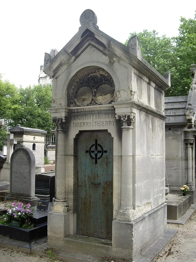 Photographie : la tombe d'Augustin Thierry au cimetière du Montparnasse