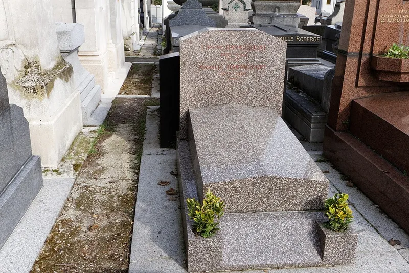Photographie : la tombe d'Edmond Haraucourt au cimetière du Père-Lachaise