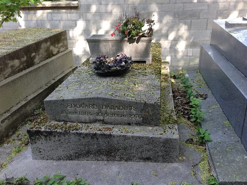 Photographie : la tombe d'Édouard Daladier au cimetière du Père-Lachaise
