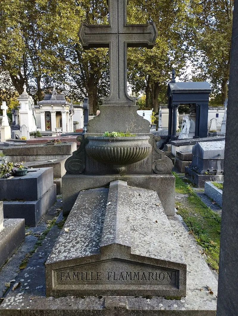 Photographie : la tombe d'Ernest Flammarion au cimetière du Montparnasse