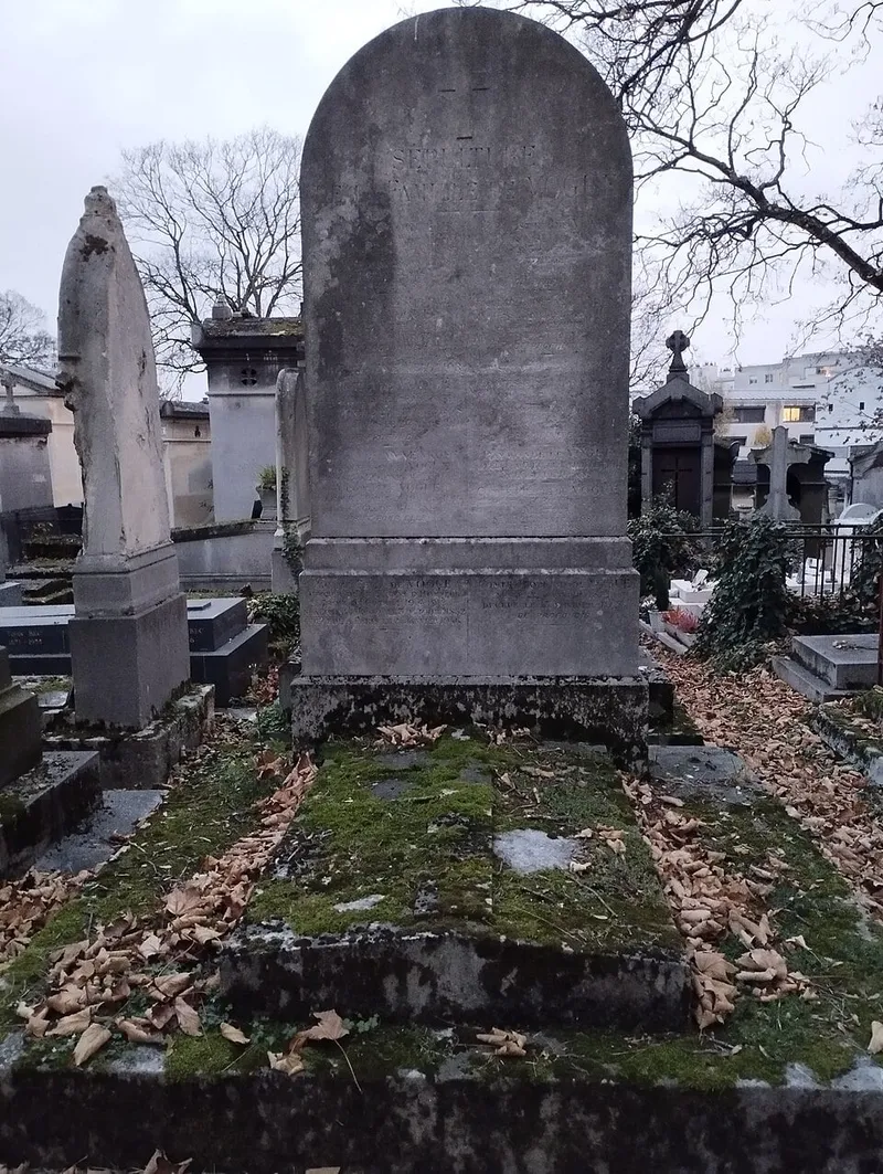 Photographie : la tombe d'Eugène-Melchior de Vogüé au cimetière du Père-Lachaise