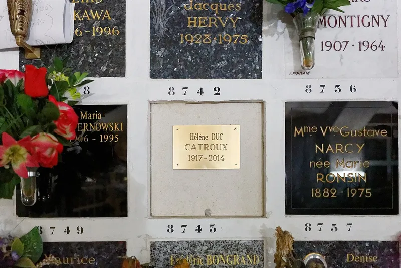 Photographie : la tombe d'Hélène Duc au cimetière du Père-Lachaise