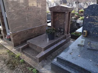 Photographie : la tombe d'Henri Lopes au cimetière du Montparnasse