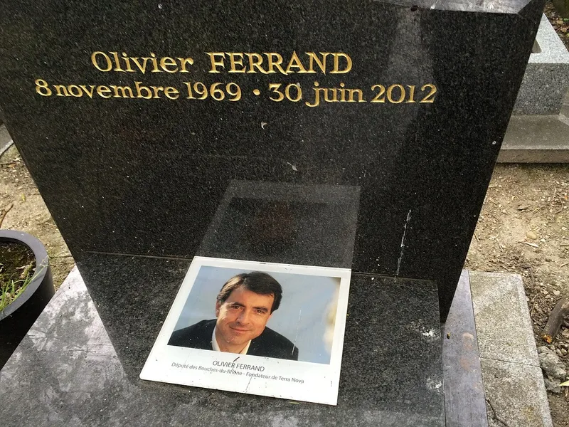 Photographie : la tombe d'Olivier Ferrand au cimetière de Montmartre
