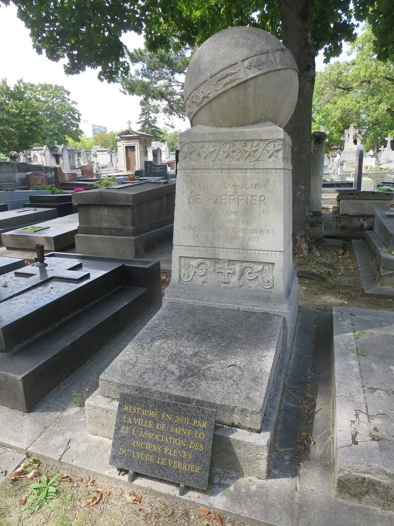 Photographie : la tombe d'Urbain Le Verrier au cimetière du Montparnasse