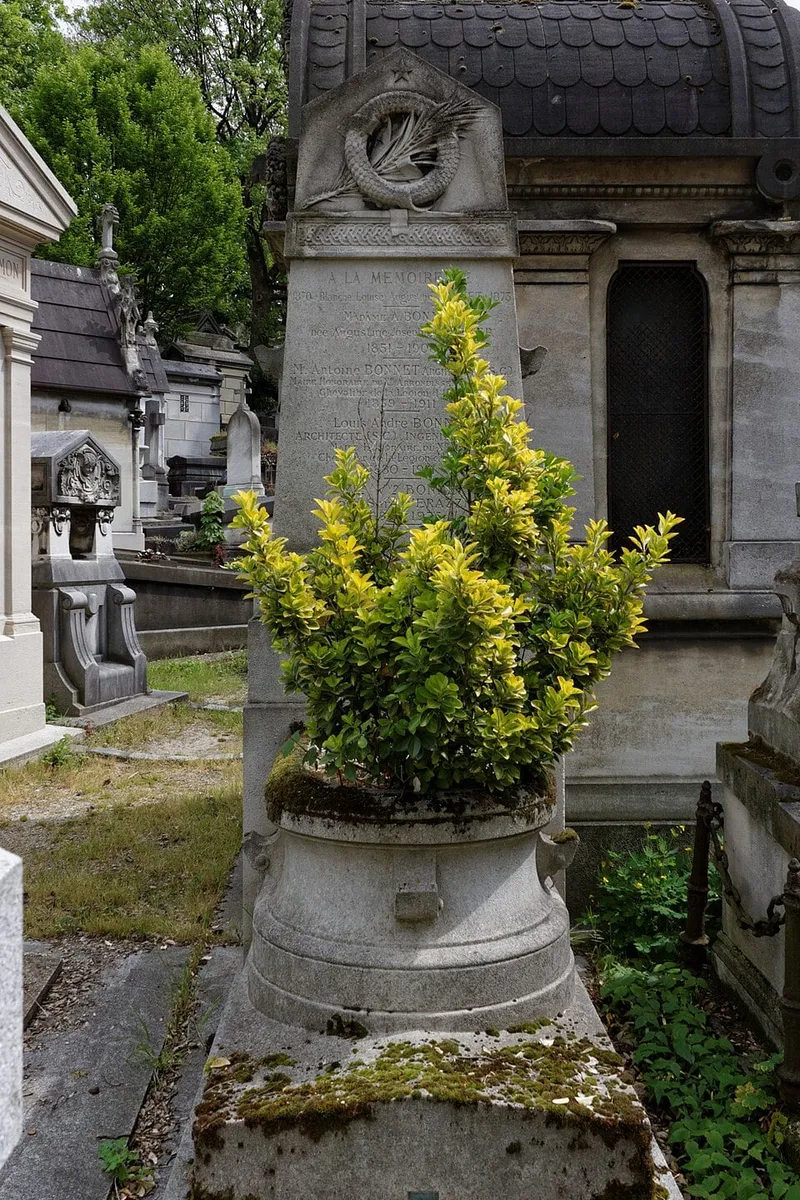 Photographie : la tombe d'Yves Boisset au cimetière du Père-Lachaise