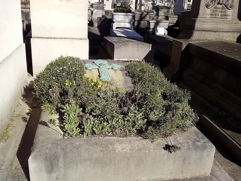 Photographie : la tombe d'Yvette Guilbert au cimetière du Père-Lachaise