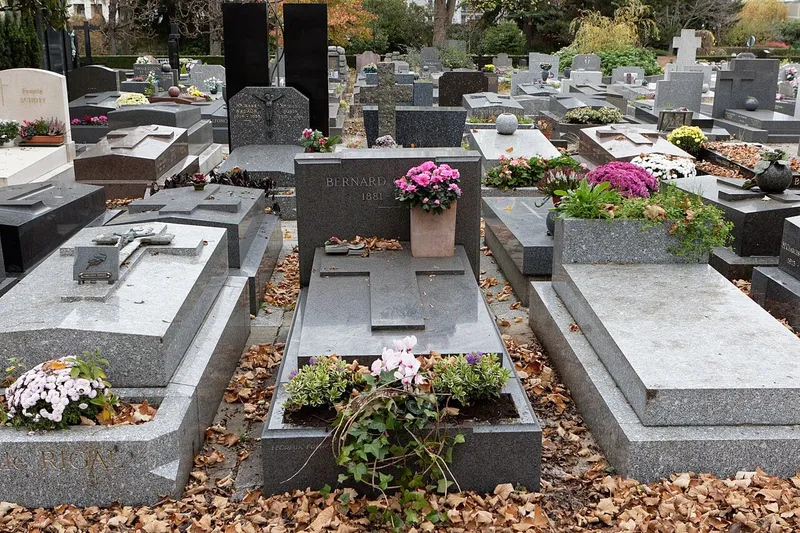 Photographie : la tombe de Bernard Grasset au cimetière du Père-Lachaise