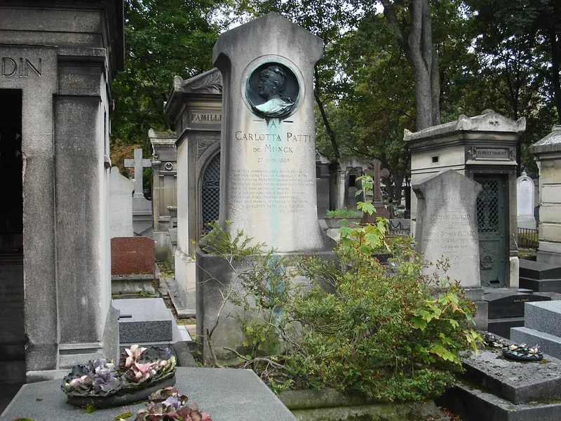 Photographie : la tombe de Carlotta Patti au cimetière de Montmartre