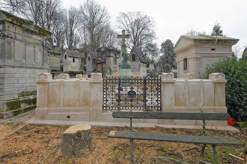 Photographie : la tombe de Charles André Pozzo di Borgo au cimetière du Père-Lachaise