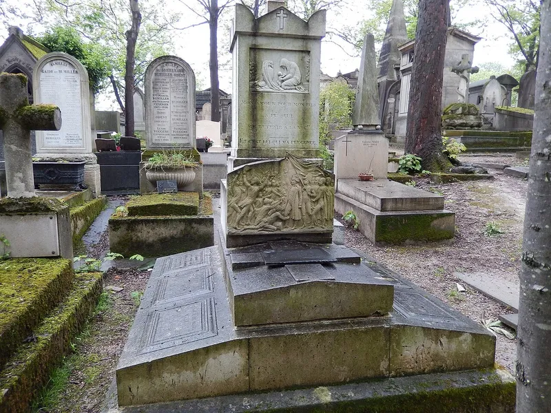 Photographie : la tombe de Charles de La Bédoyère au cimetière du Père-Lachaise