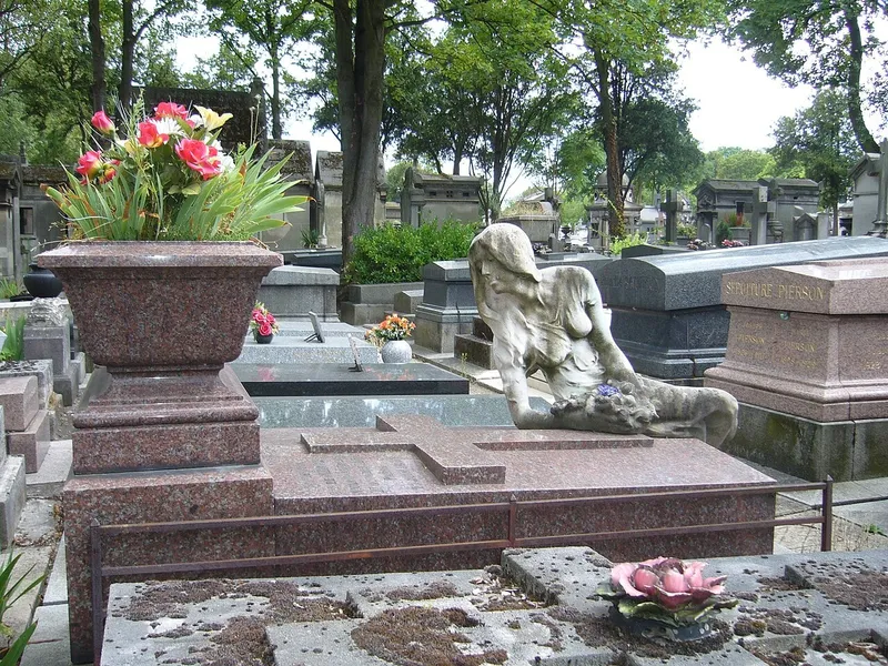 Photographie : la tombe de Cléo de Mérode au cimetière du Père-Lachaise