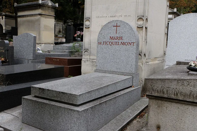 Photographie : la tombe de Clotilde de Vaux au cimetière du Père-Lachaise