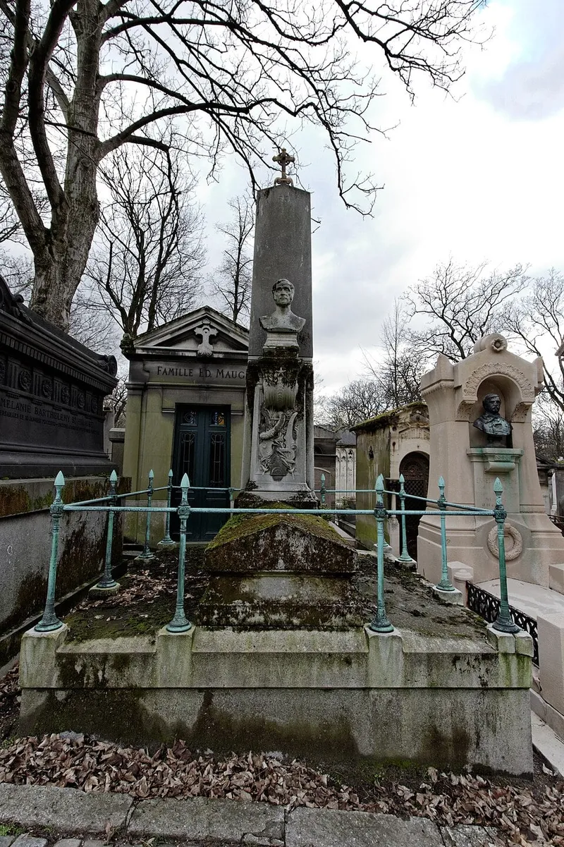 Photographie : la tombe de Daniel-François-Esprit Auber au cimetière du Père-Lachaise